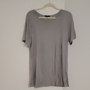 GAP Gray Short Sleeve Tee